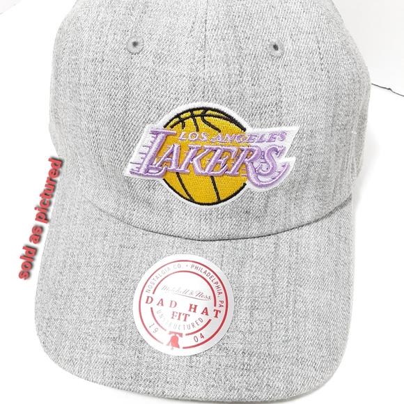 Mitchell & Ness Los Angeles Lakers Strapback Cap - Picture 2 of 7